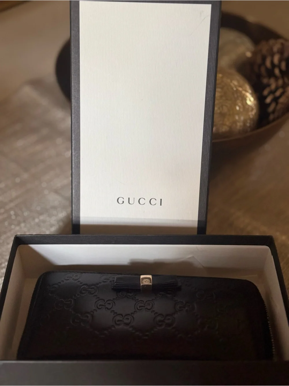 Gucci Black Embossed GG Leather AUTHENTIC Zip Card Holder with Bow
